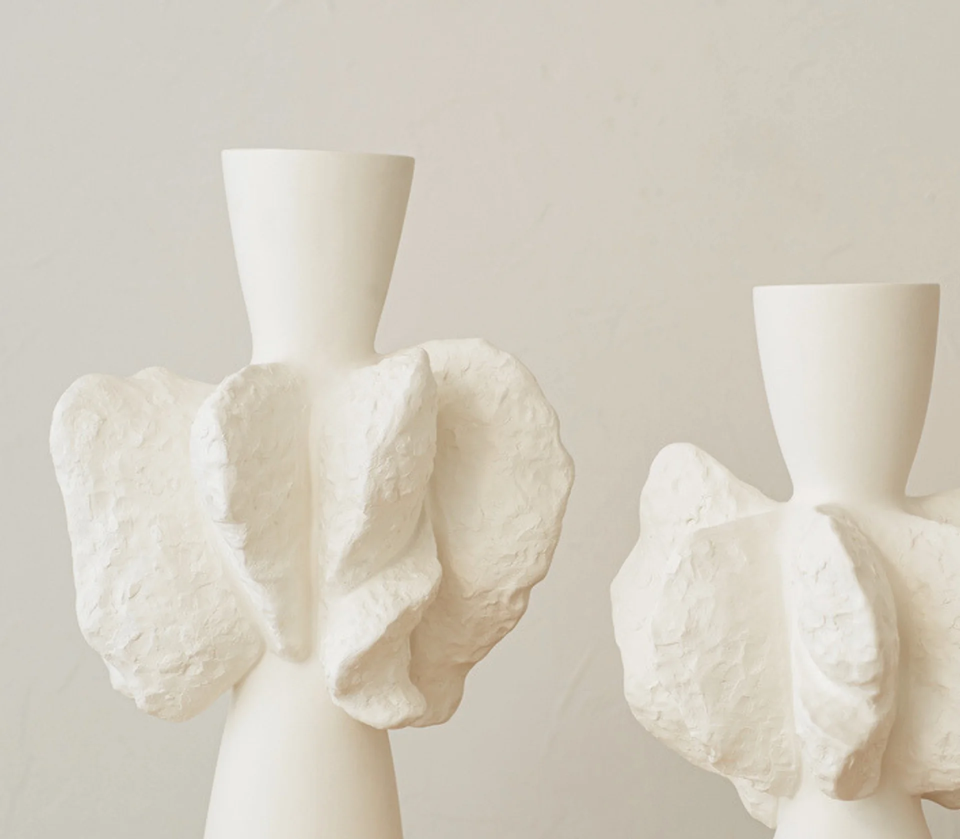 Acceso a artículos de decoración y esculturas en cerámica de diseño contemporáneo